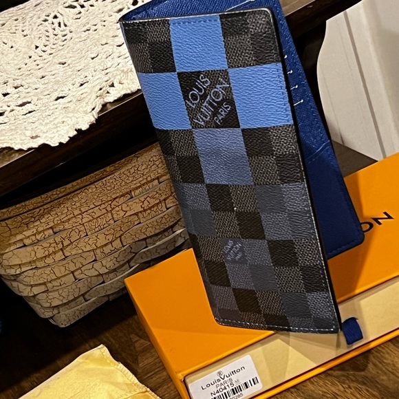 Louis Vuitton Long Wallet - Picture 2 of 5